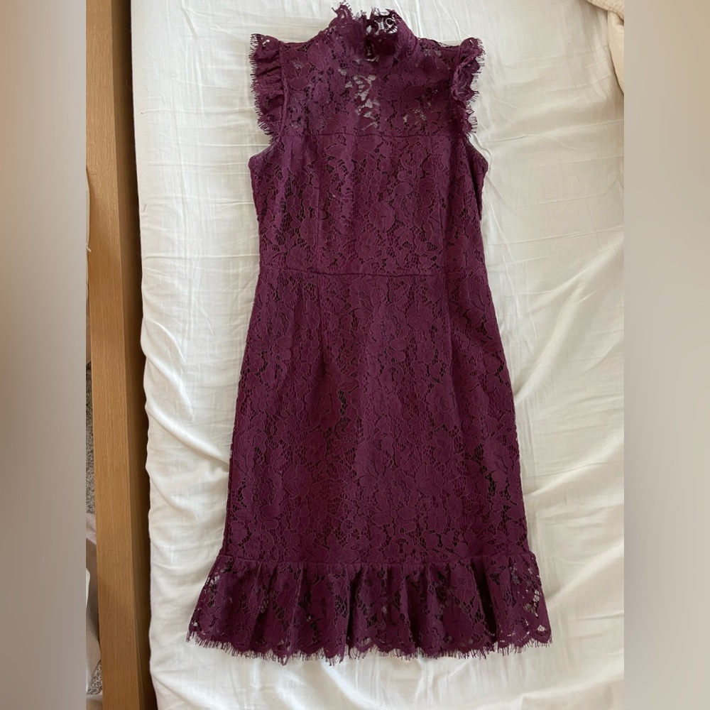 Women’s Burgundy Lace Cap Sleeve Knee Length Dress